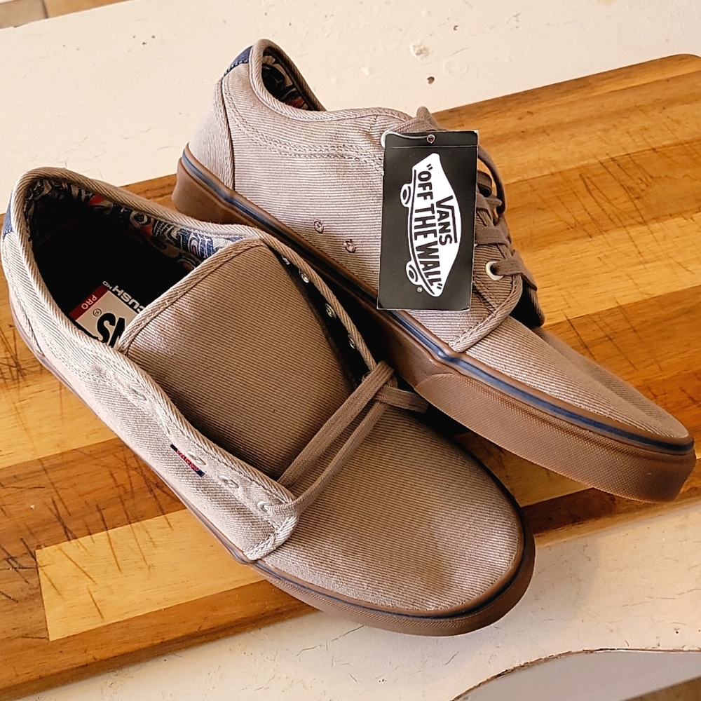 Vans Chukka Low Pro Model Size 13